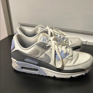 Nike Athletic Shoes in White and Gray